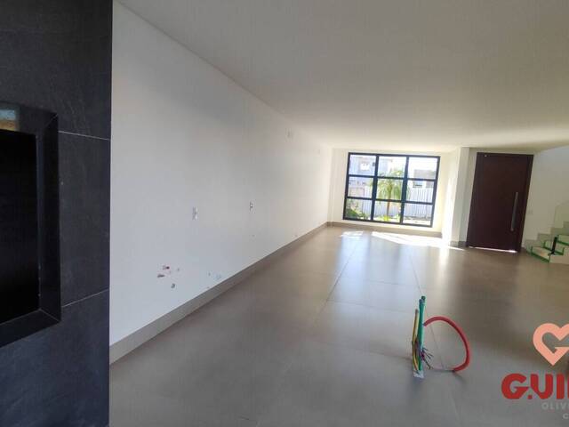 Sobrado para Venda em Cascavel - 4
