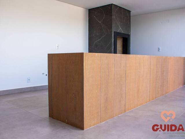 Sobrado para Venda em Cascavel - 5