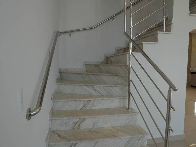 Sobrado para Venda em Cascavel - 4