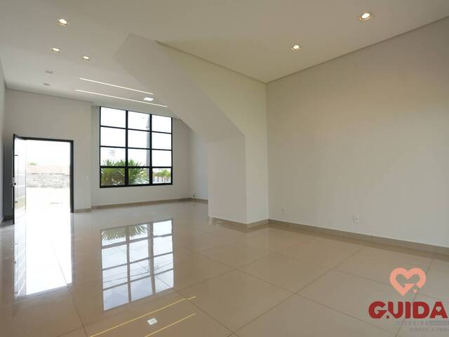 Sobrado para Venda em Cascavel - 2